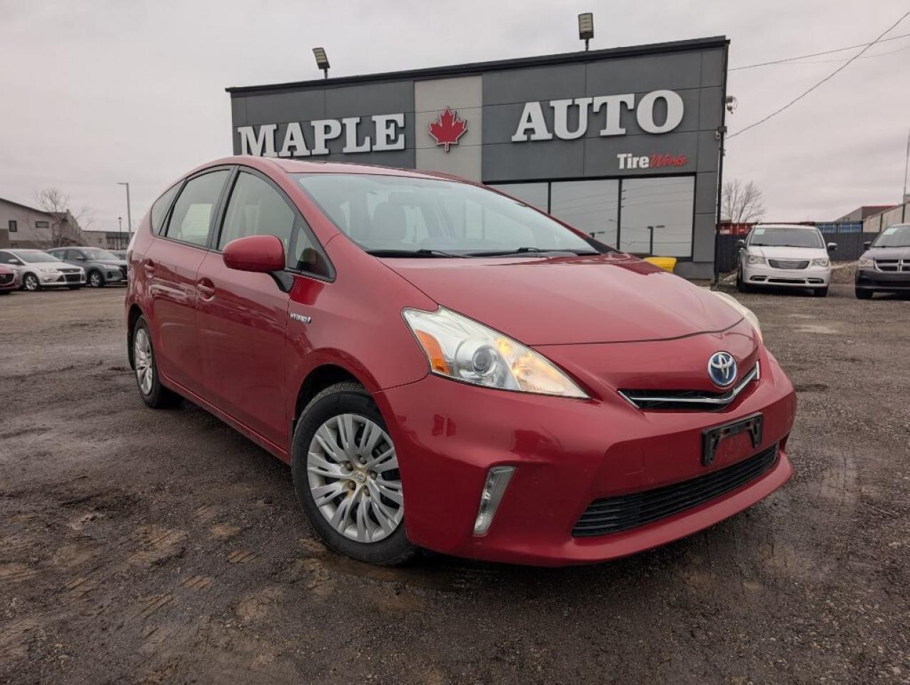 2013 Toyota Prius v 5dr Hatchback Photo