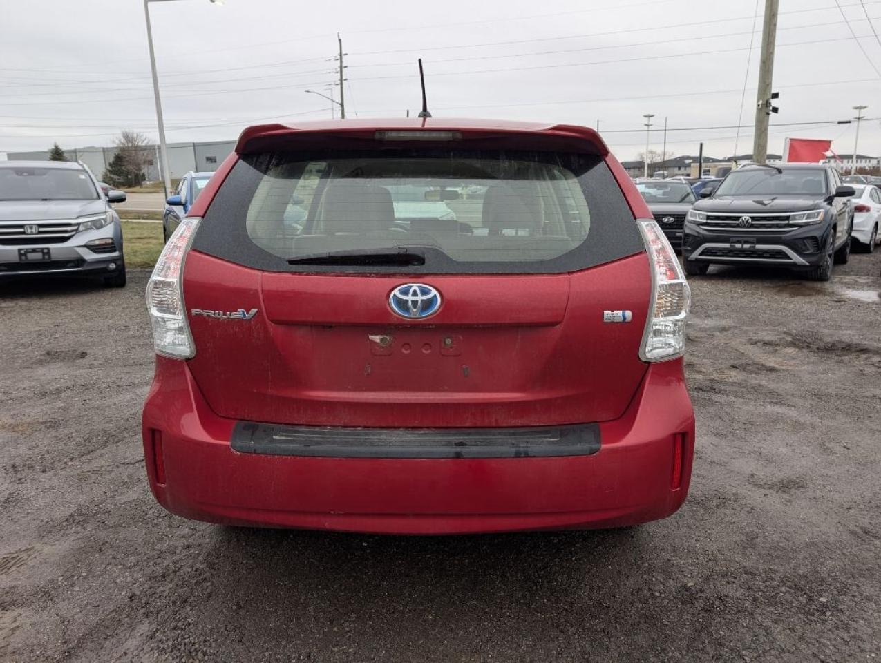 2013 Toyota Prius v 5dr Hatchback Photo