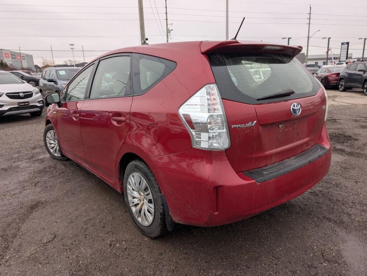 2013 Toyota Prius v 5dr Hatchback Photo