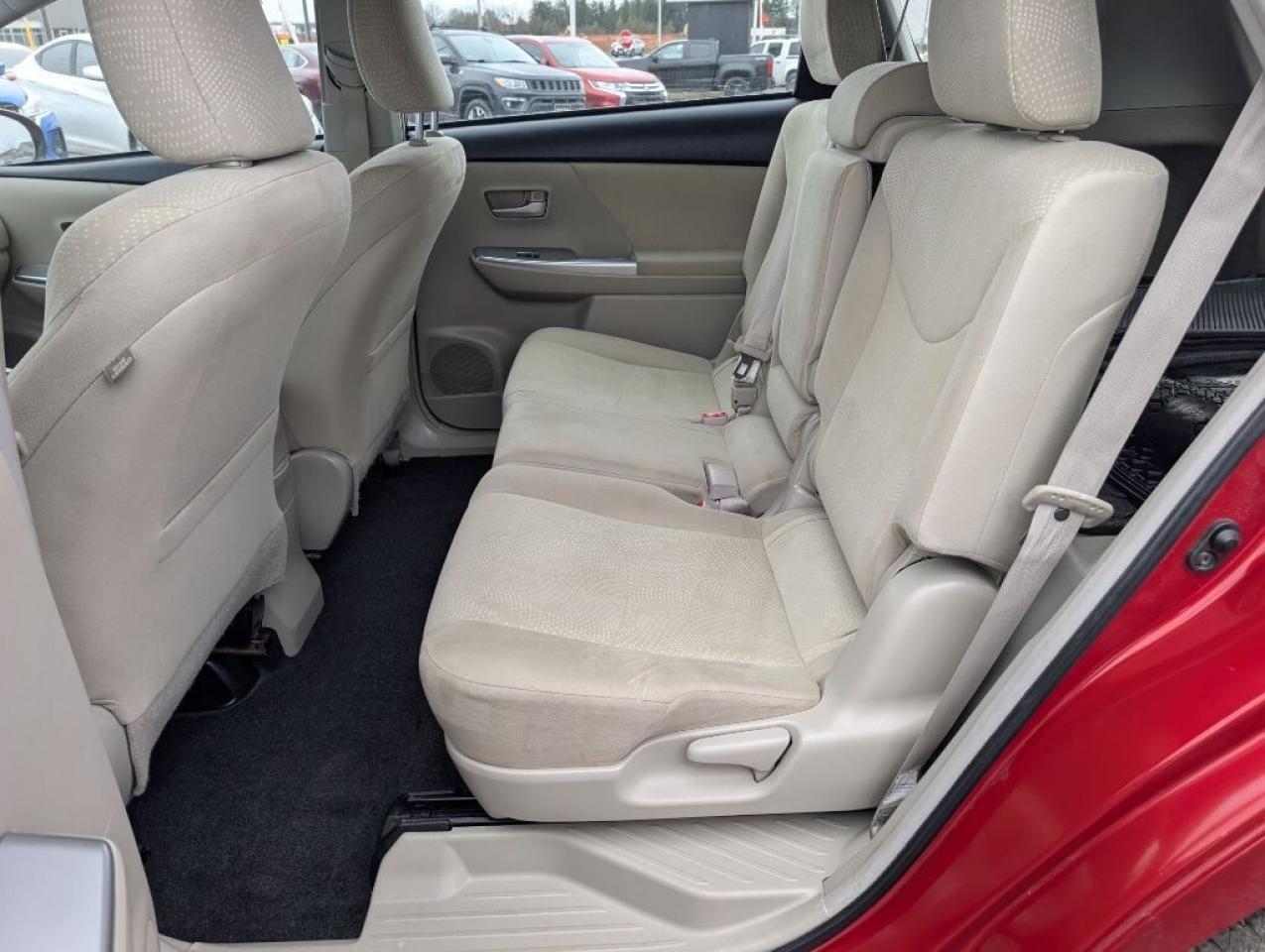 2013 Toyota Prius v 5dr Hatchback Photo