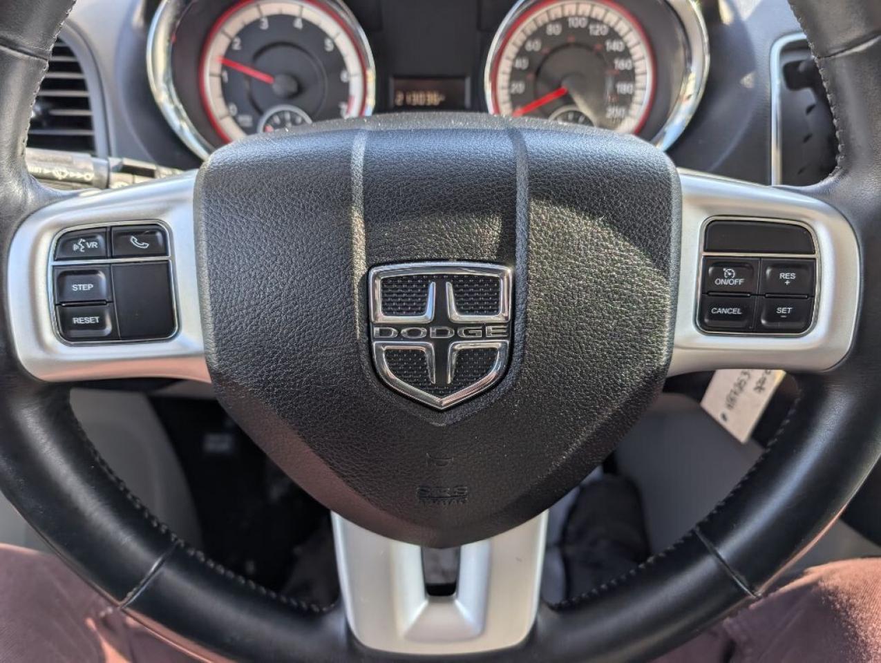 2017 Dodge Grand Caravan SXT PLUS   DVD   CAMERA    BLUETOOTH Photo