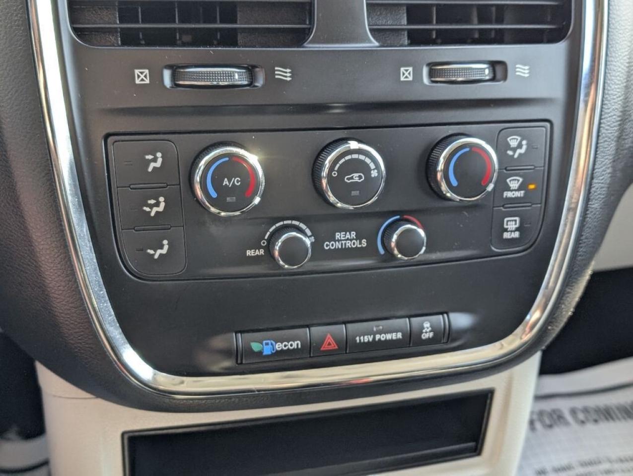 2017 Dodge Grand Caravan SXT PLUS   DVD   CAMERA    BLUETOOTH Photo