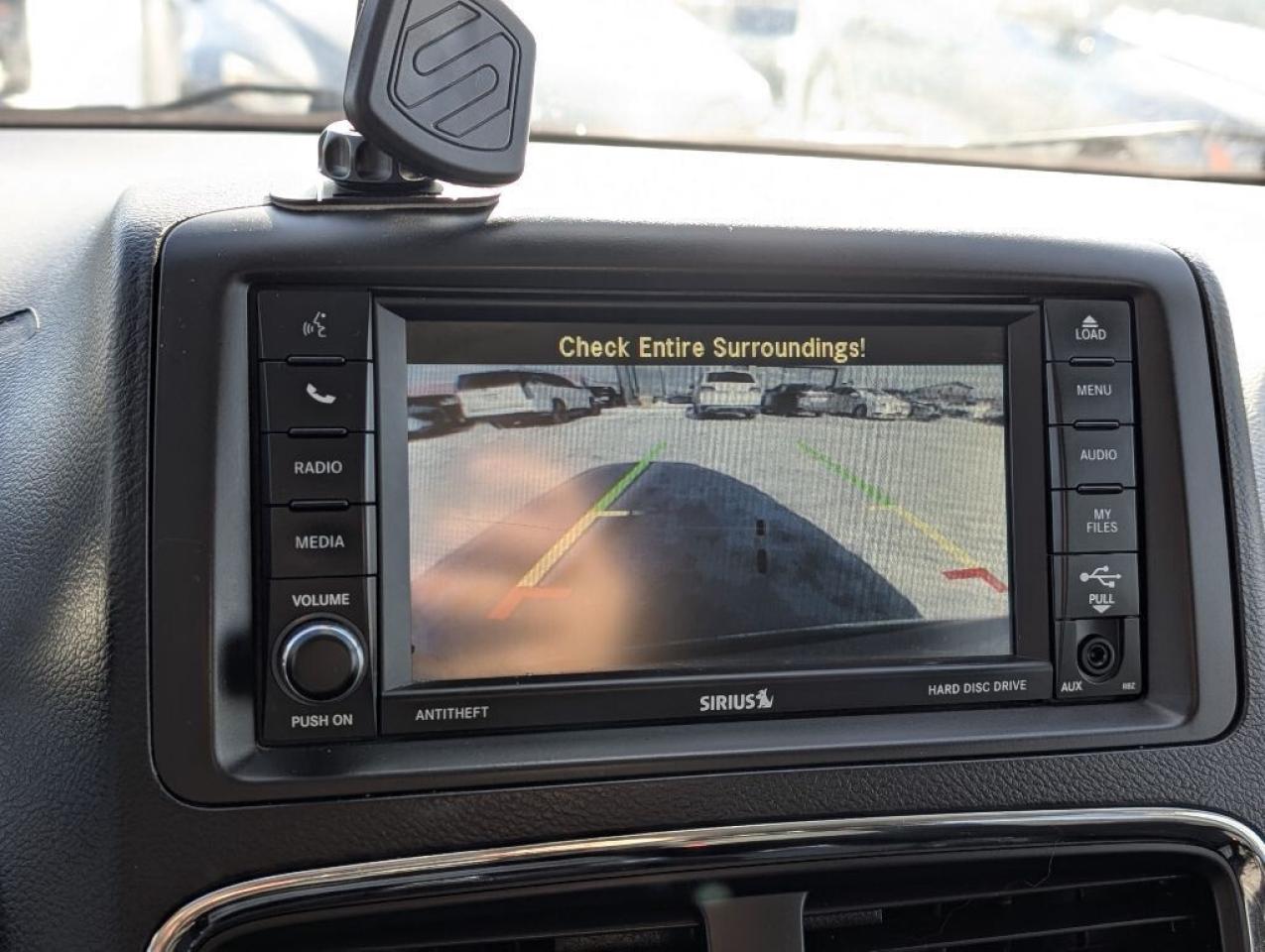 2017 Dodge Grand Caravan SXT PLUS   DVD   CAMERA    BLUETOOTH Photo