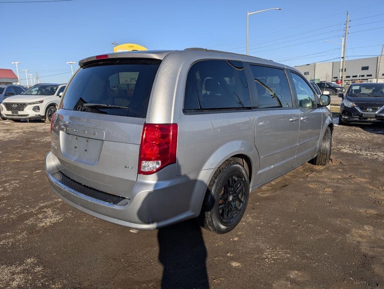 2017 Dodge Grand Caravan SXT PLUS   DVD   CAMERA    BLUETOOTH Photo