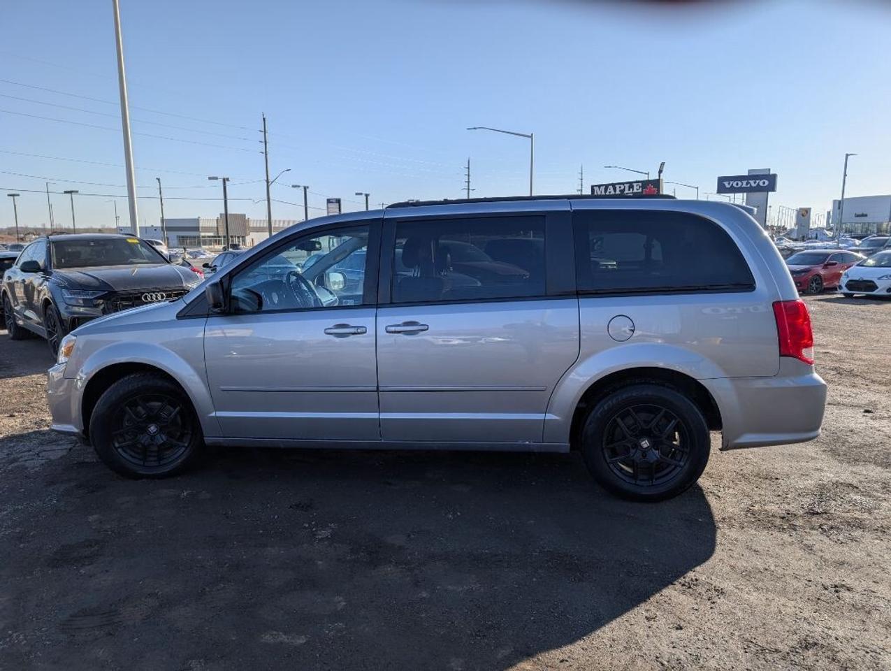 2017 Dodge Grand Caravan SXT PLUS   DVD   CAMERA    BLUETOOTH Photo