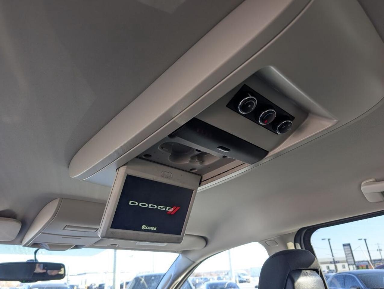 2017 Dodge Grand Caravan SXT PLUS   DVD   CAMERA    BLUETOOTH Photo