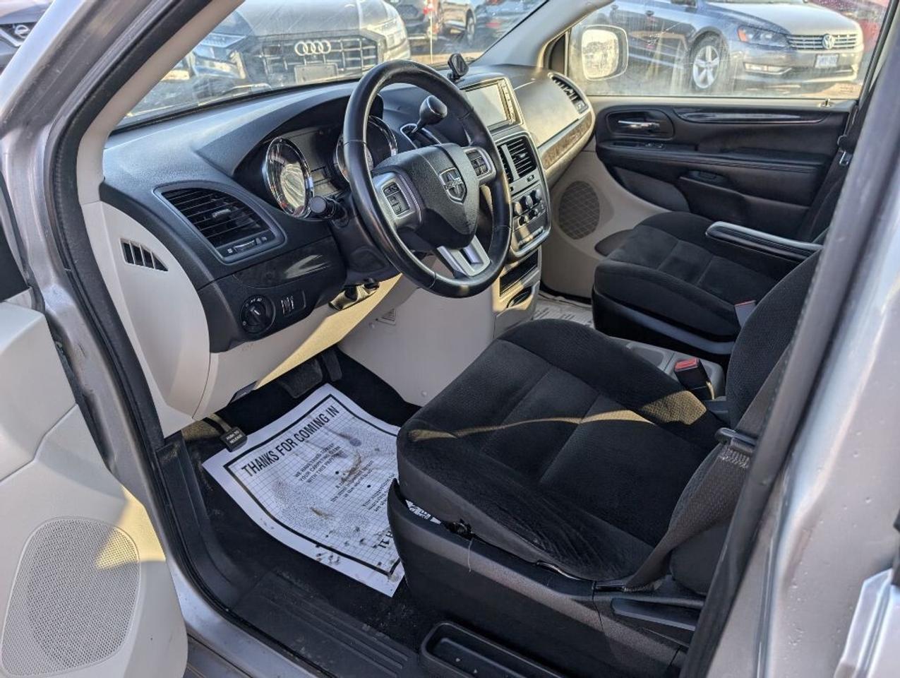 2017 Dodge Grand Caravan SXT PLUS   DVD   CAMERA    BLUETOOTH Photo