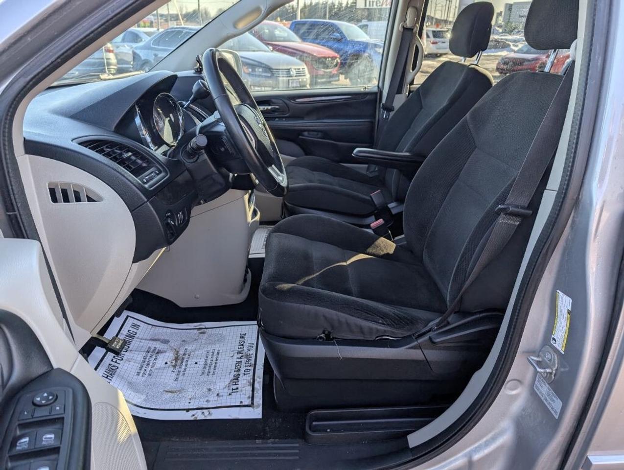 2017 Dodge Grand Caravan SXT PLUS   DVD   CAMERA    BLUETOOTH Photo