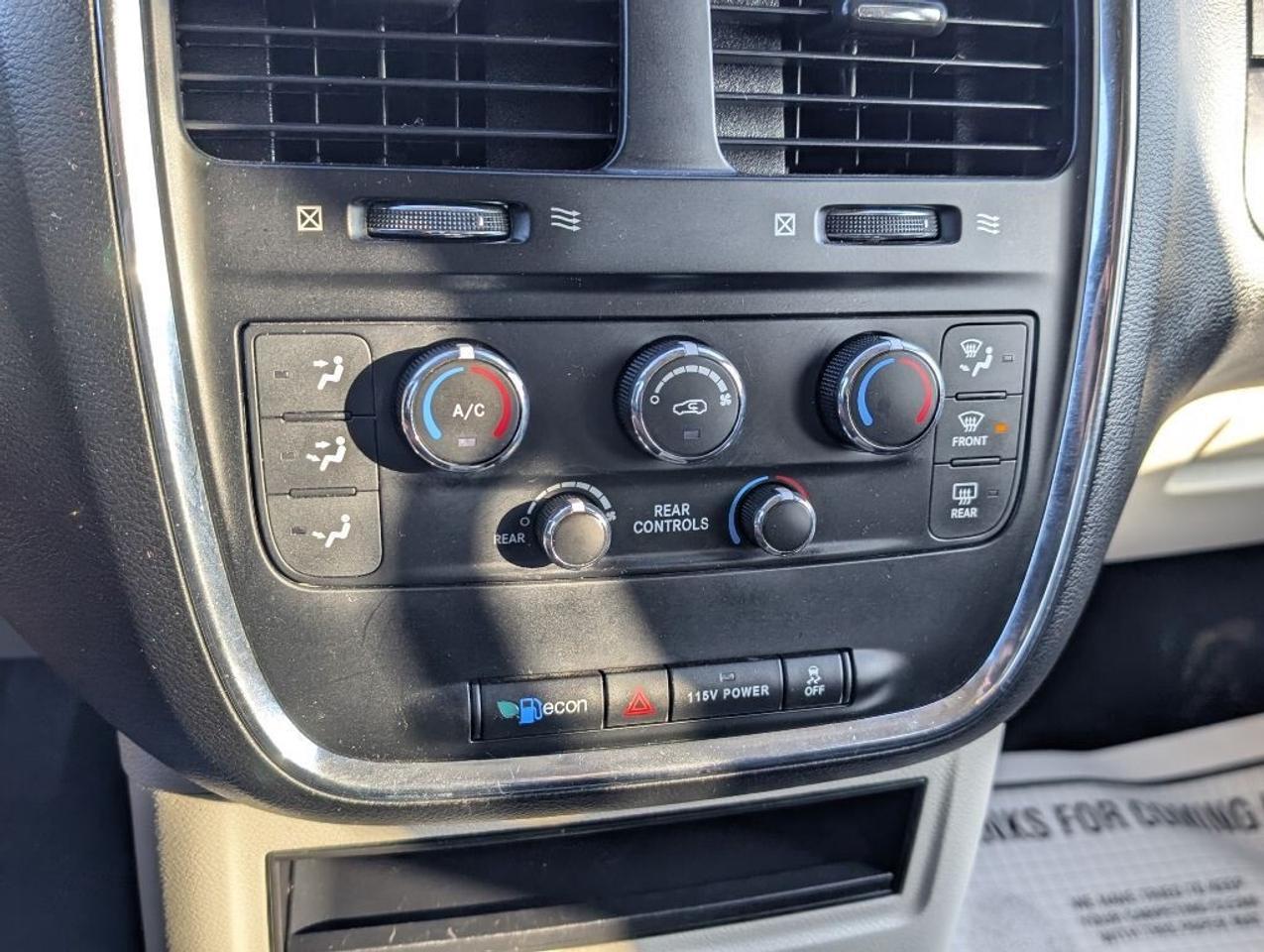 2017 Dodge Grand Caravan SXT PLUS   DVD   CAMERA    BLUETOOTH Photo