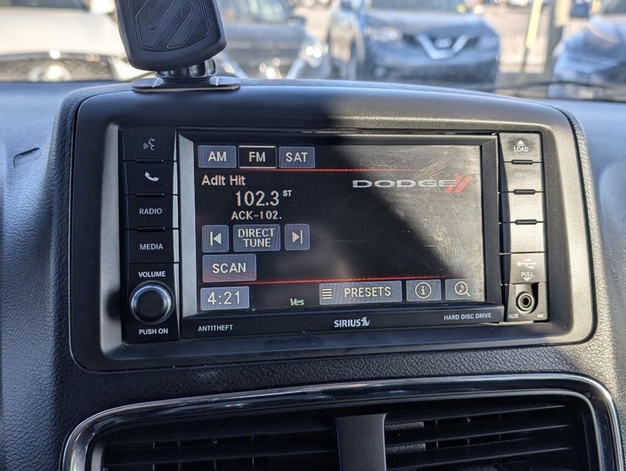 2017 Dodge Grand Caravan SXT PLUS   DVD   CAMERA    BLUETOOTH Photo