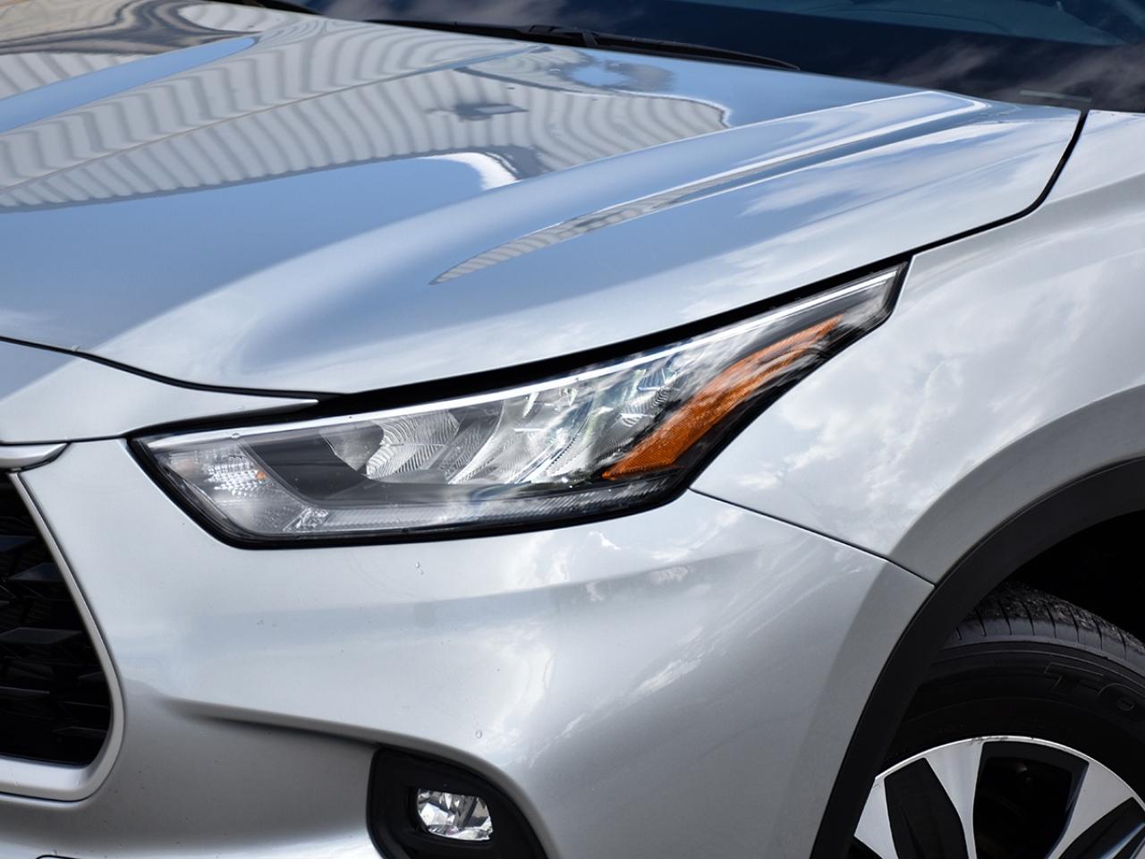 2021 Toyota Highlander One Owner l Toyota Warranty l XLE Hybrid l AWD l Photo