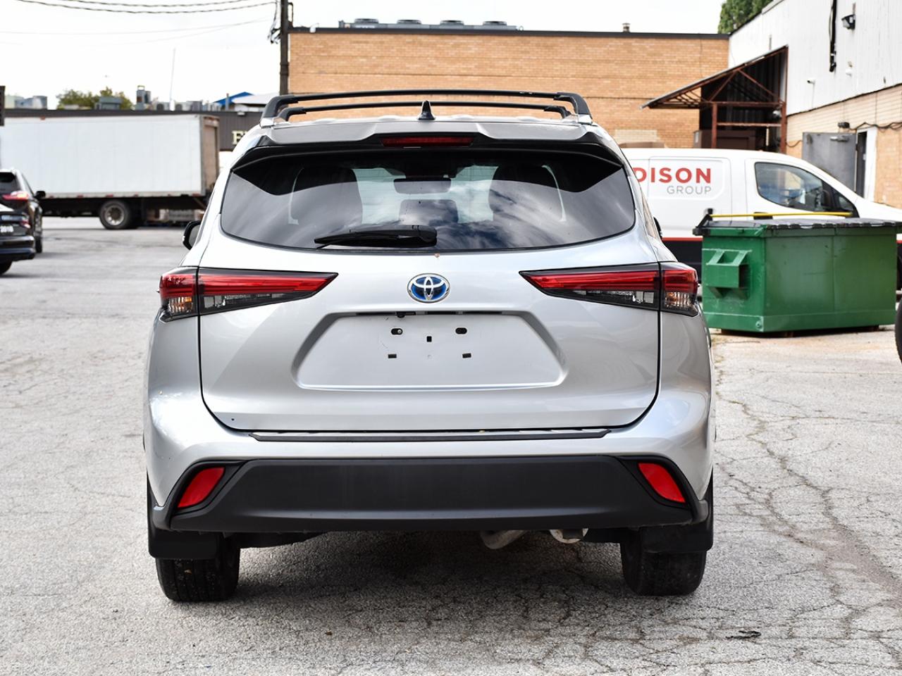 2021 Toyota Highlander One Owner l Toyota Warranty l XLE Hybrid l AWD l Photo