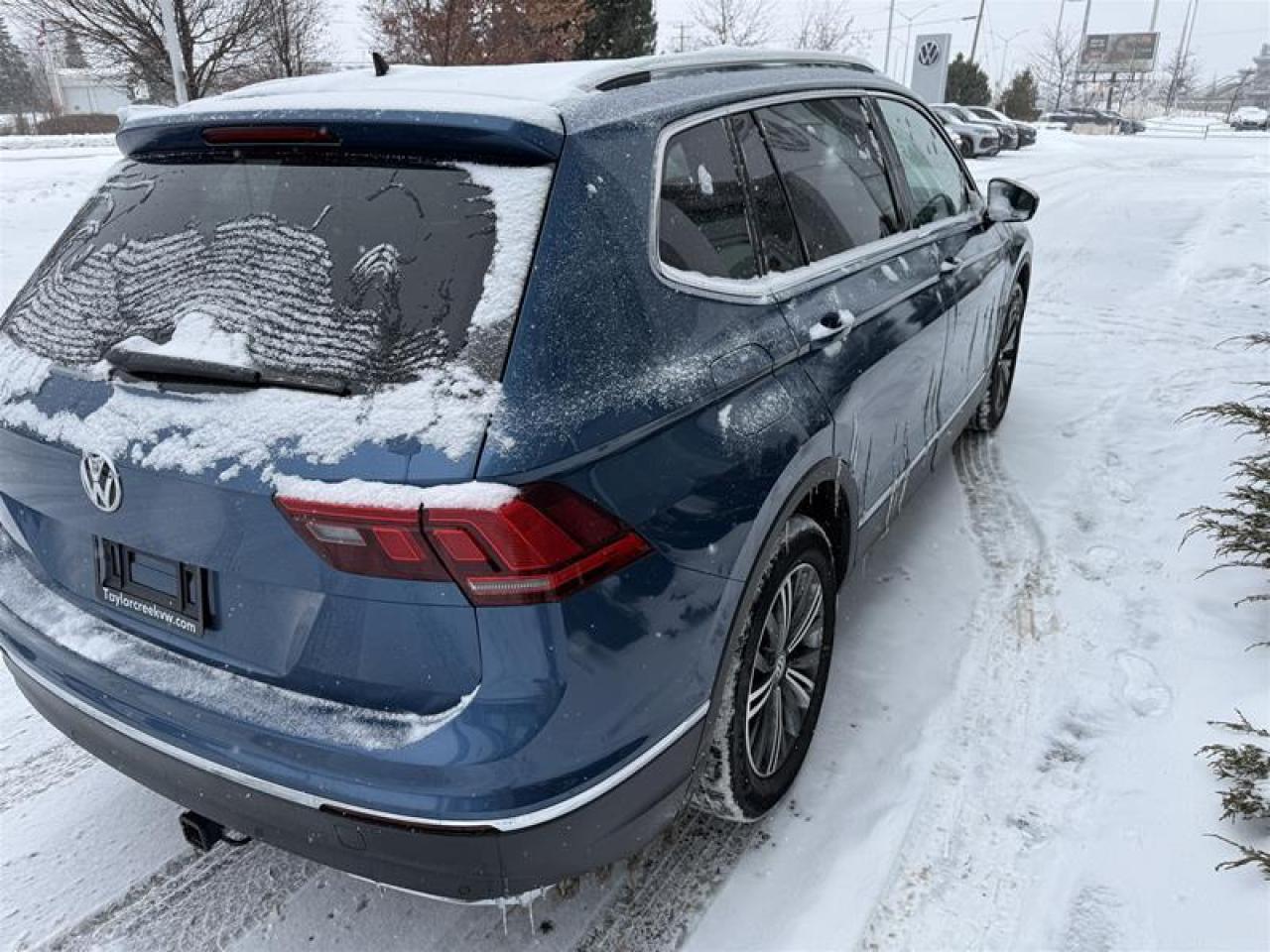 2019 Volkswagen Tiguan Highline 2.0T 8sp at w/Tip 4M One-owner vehicle Photo2