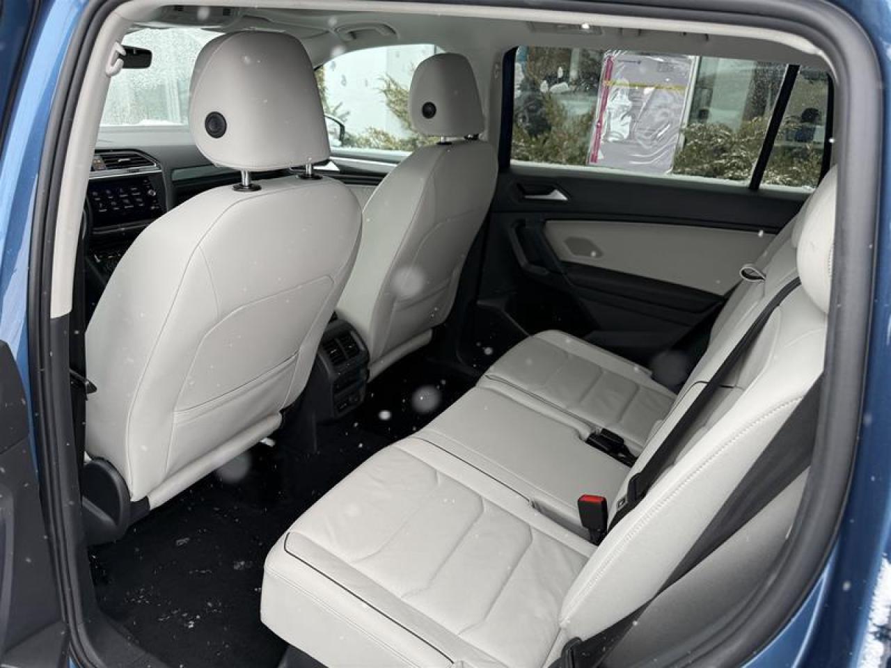 2019 Volkswagen Tiguan Highline 2.0T 8sp at w/Tip 4M One-owner vehicle Photo
