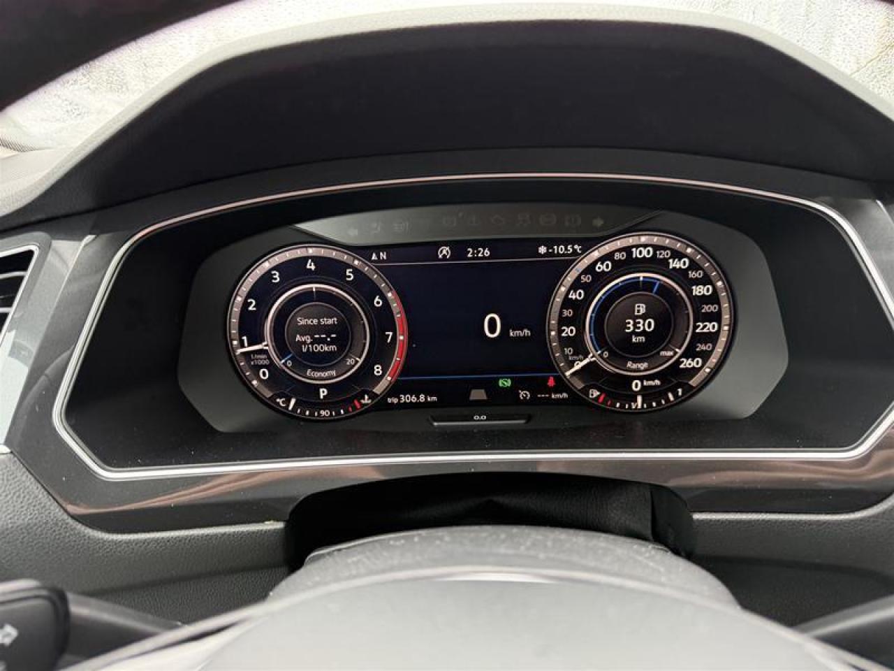 2019 Volkswagen Tiguan Highline 2.0T 8sp at w/Tip 4M One-owner vehicle Photo