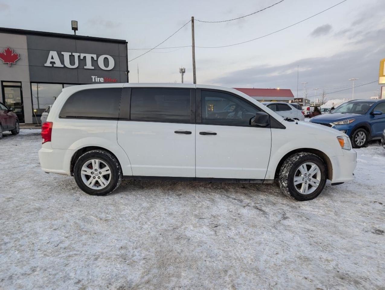 2016 Dodge Grand Caravan CANADA VALUE PACKAGE Photo