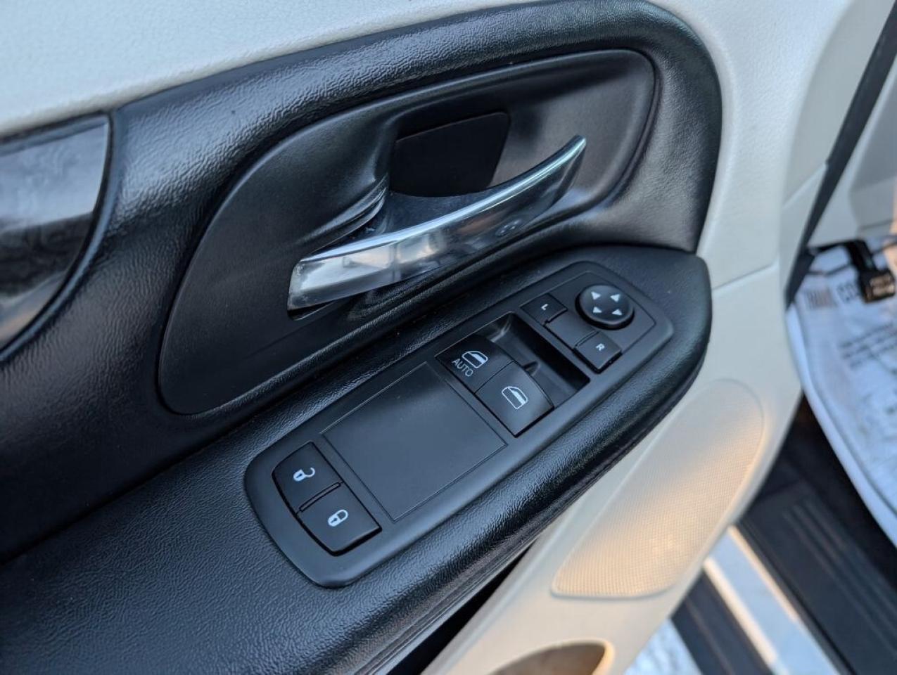 2016 Dodge Grand Caravan CANADA VALUE PACKAGE Photo