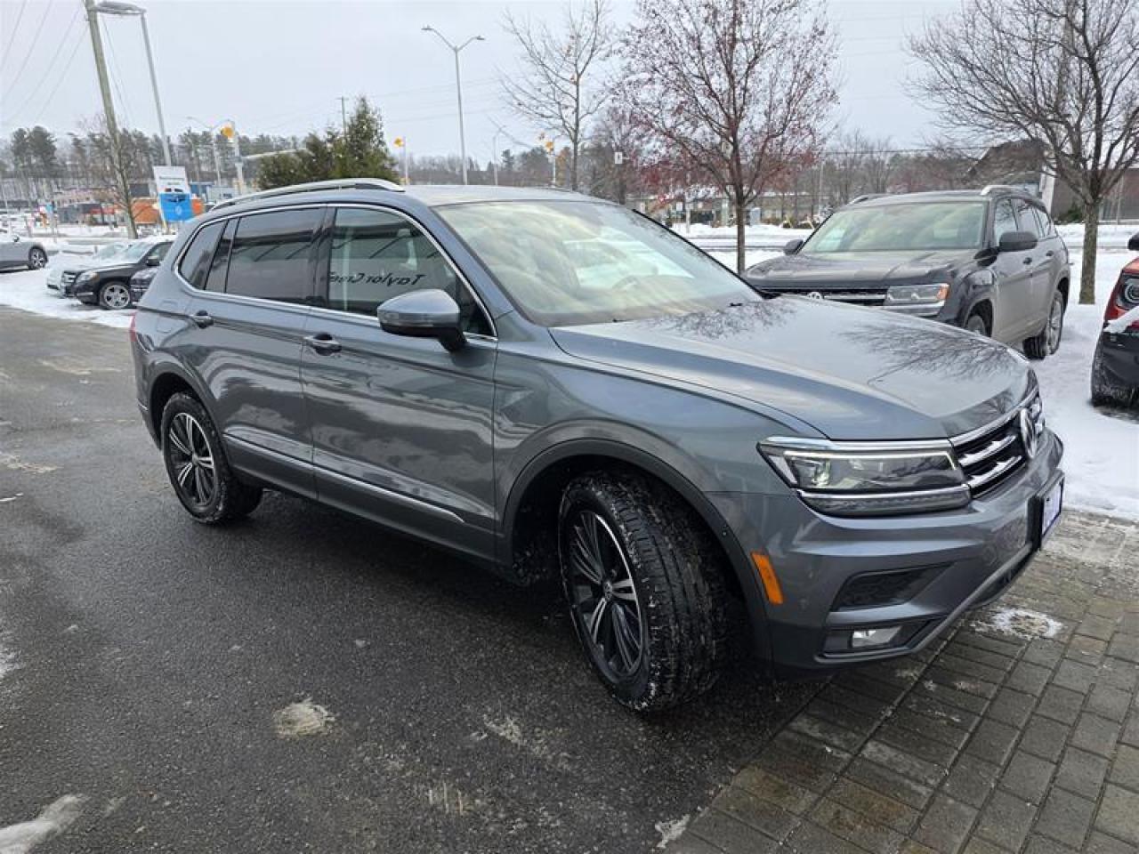 2021 Volkswagen Tiguan Highline 2.0T 8sp at w/Tip 4M Photo