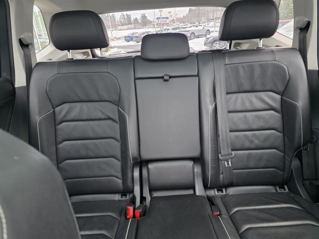 2021 Volkswagen Tiguan Highline 2.0T 8sp at w/Tip 4M Photo