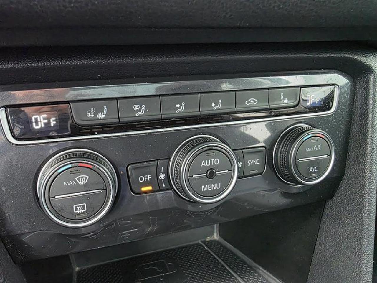 2021 Volkswagen Tiguan Highline 2.0T 8sp at w/Tip 4M Photo