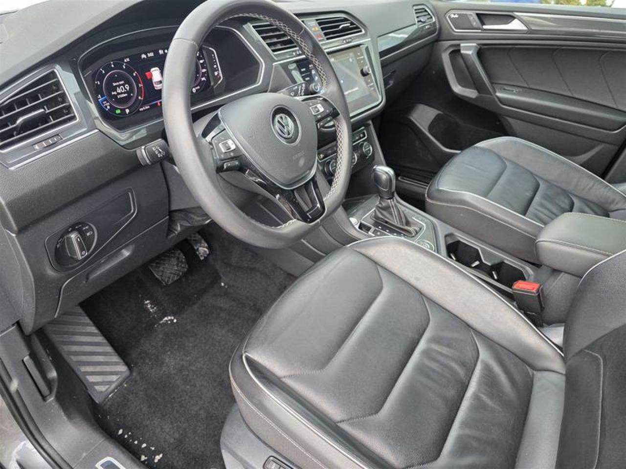 2021 Volkswagen Tiguan Highline 2.0T 8sp at w/Tip 4M Photo