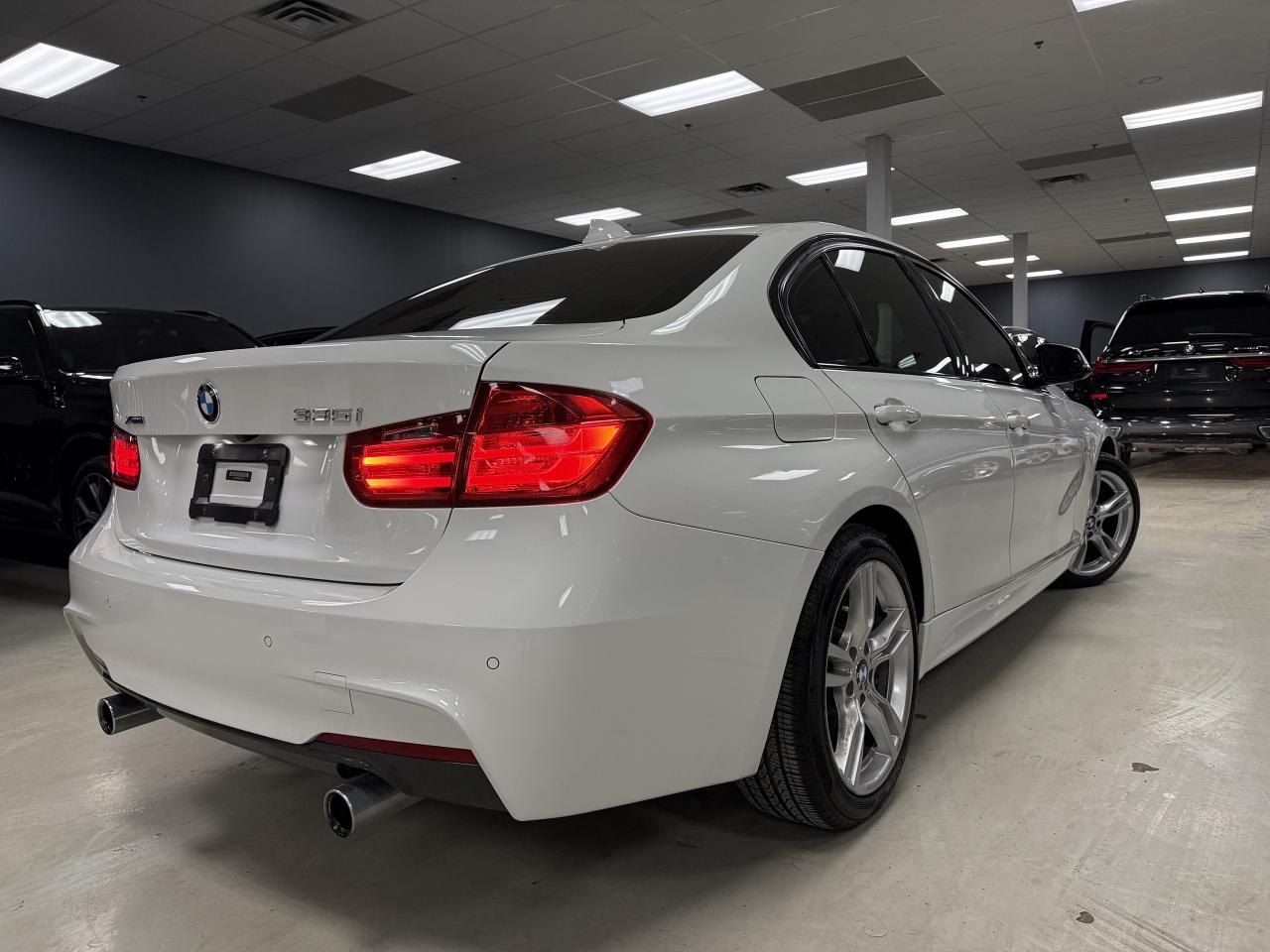 2014 BMW 3 Series 4dr Sdn 335i xDrive AWD//M-SPORT//6SPEED MANUAL/// Photo