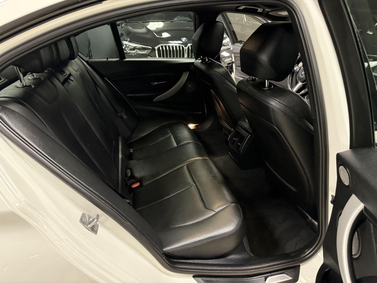 2014 BMW 3 Series 4dr Sdn 335i xDrive AWD Photo