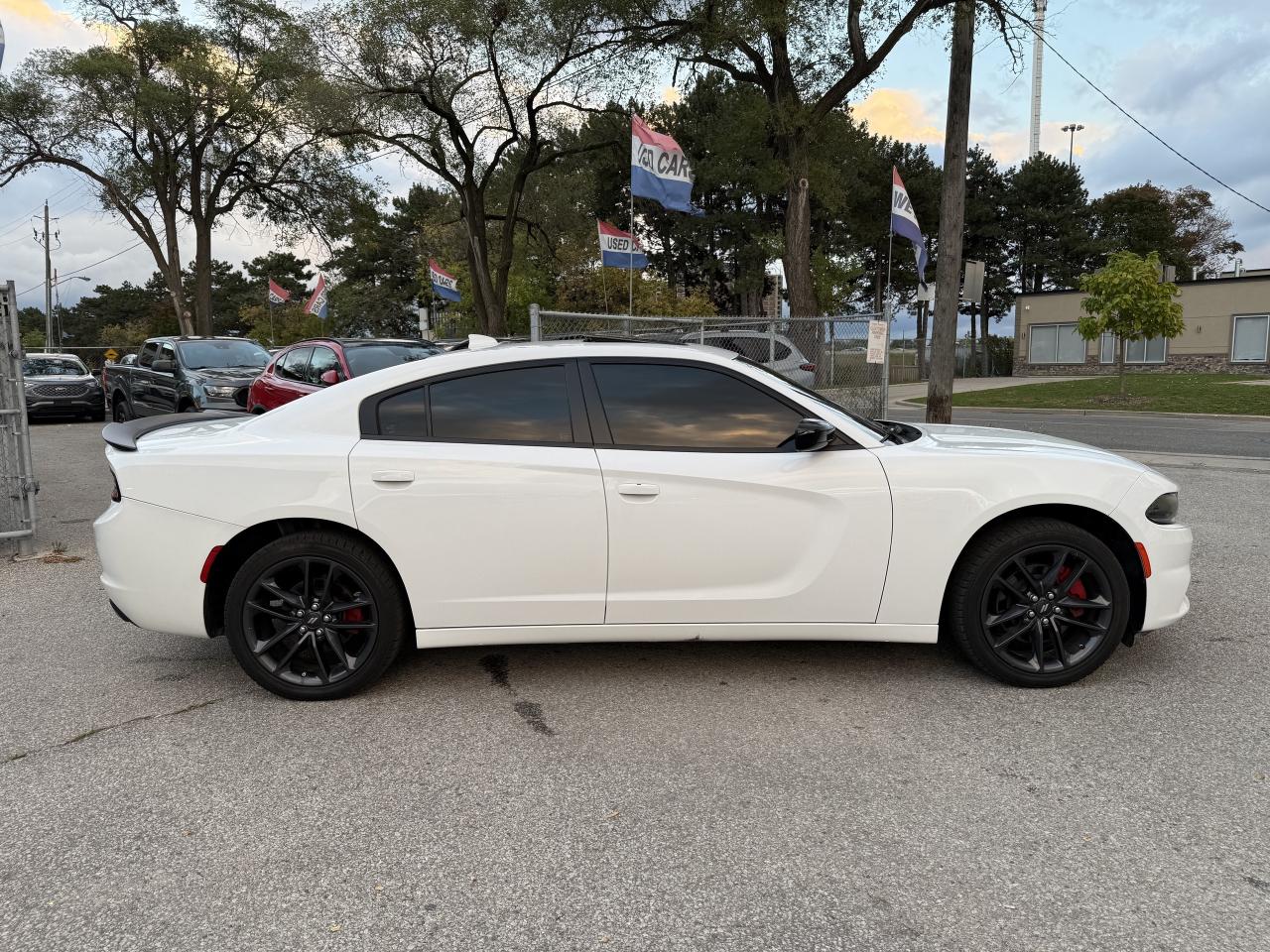 2023 Dodge Charger SXT l AWD l Sunroof l Camera l BSM l Warranty l Photo