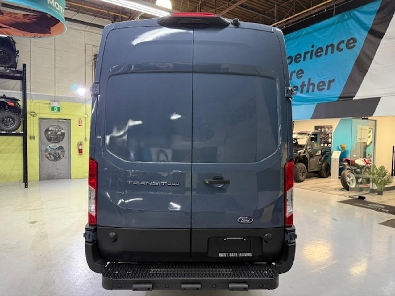 2021 Ford Transit Cargo Van T-250 148 EL   EXTRA LONG   CAMERA   HIGH ROOF   N Photo