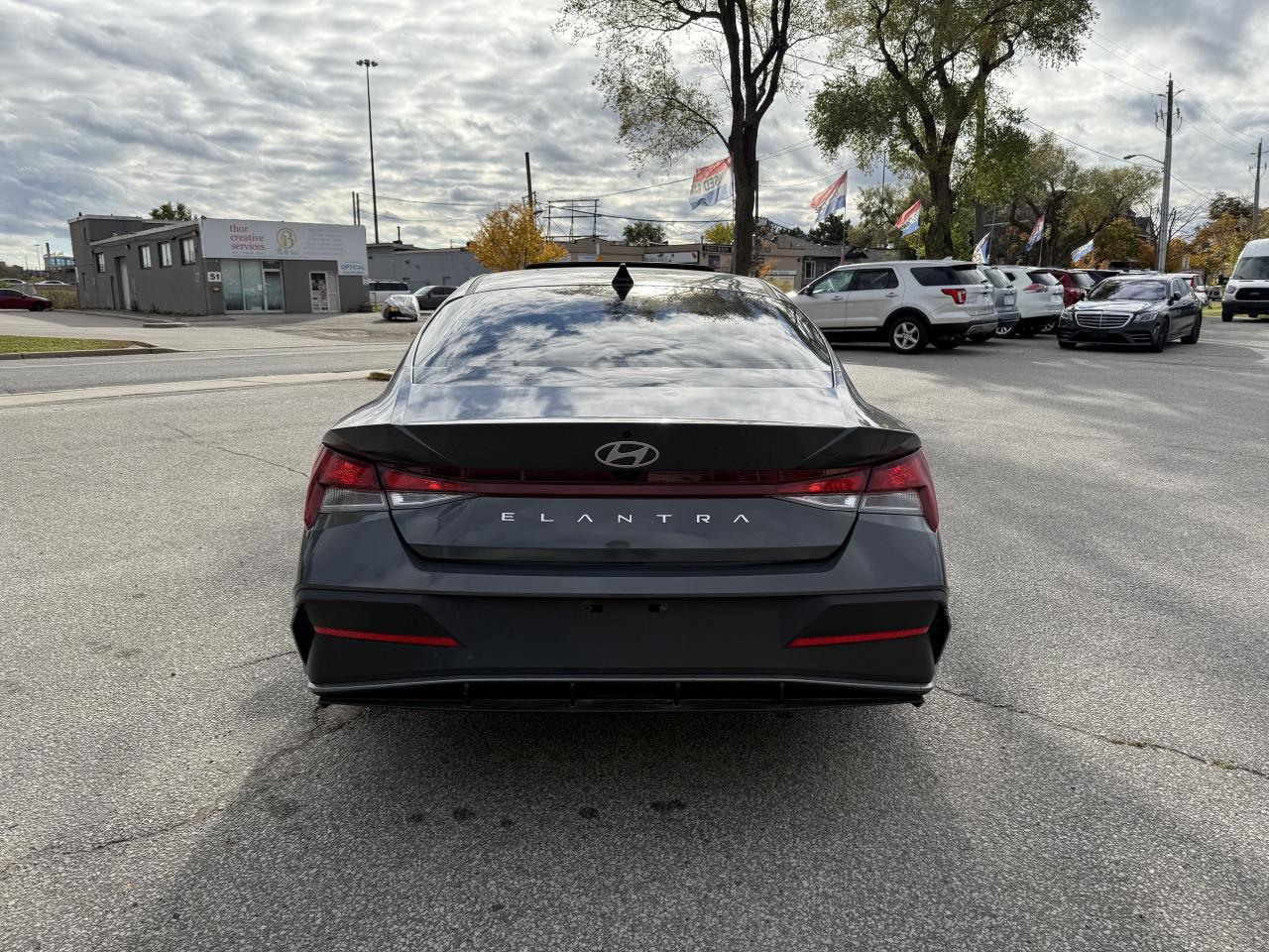 2024 Hyundai Elantra Preferredw-Tech Pkg * One Owner * Hyundai Warranty Photo