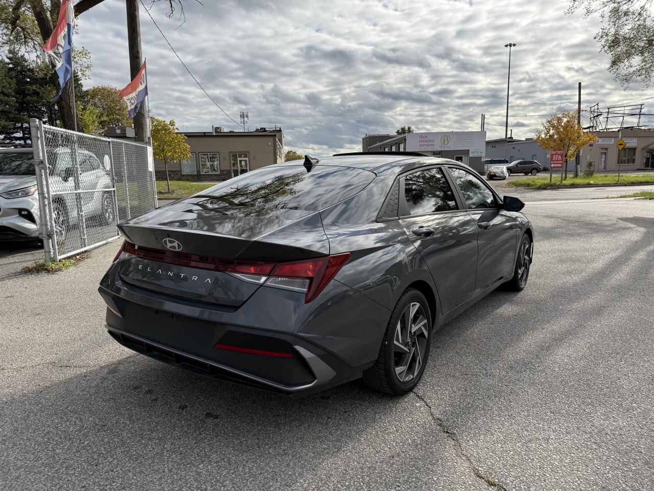 2024 Hyundai Elantra Preferredw-Tech Pkg * One Owner * Hyundai Warranty Photo