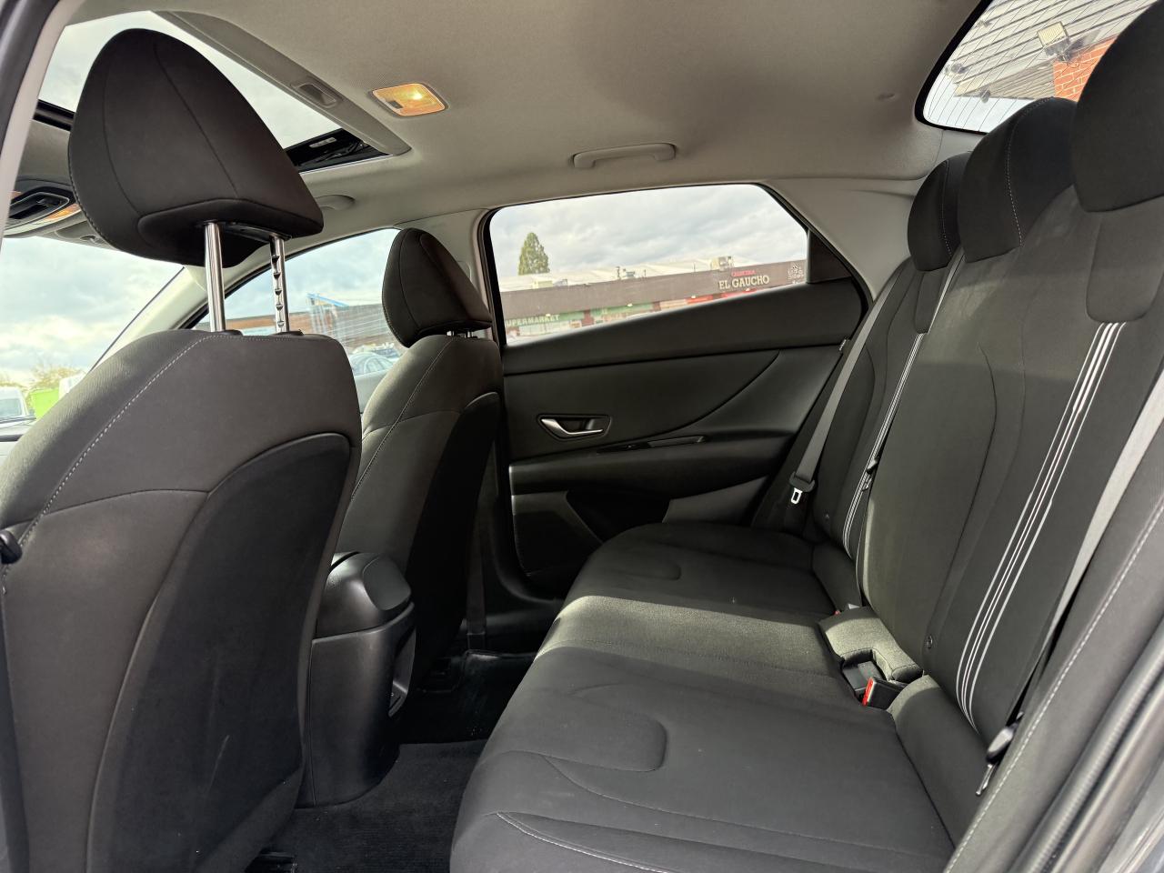 2024 Hyundai Elantra Preferredw-Tech Pkg l One Owner l Hyundai Warranty Photo