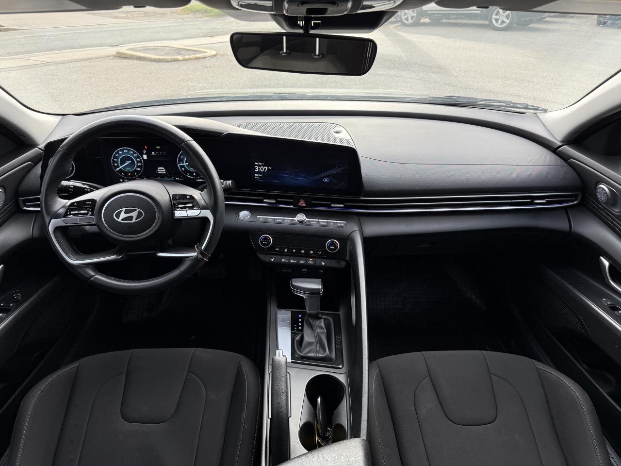 2024 Hyundai Elantra Preferredw-Tech Pkg l One Owner l Hyundai Warranty Photo