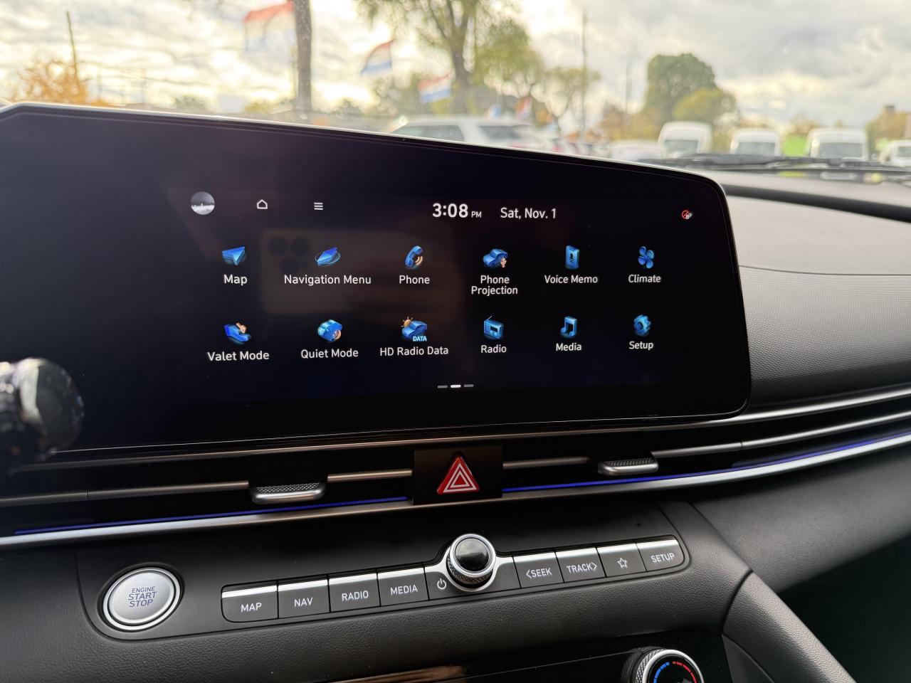 2024 Hyundai Elantra Preferredw-Tech Pkg * One Owner * Hyundai Warranty Photo