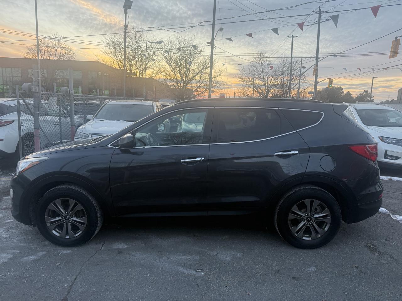 2016 Hyundai Santa Fe Sport *** 3 YEAR WARRANTY INCLUDED *** Photo2