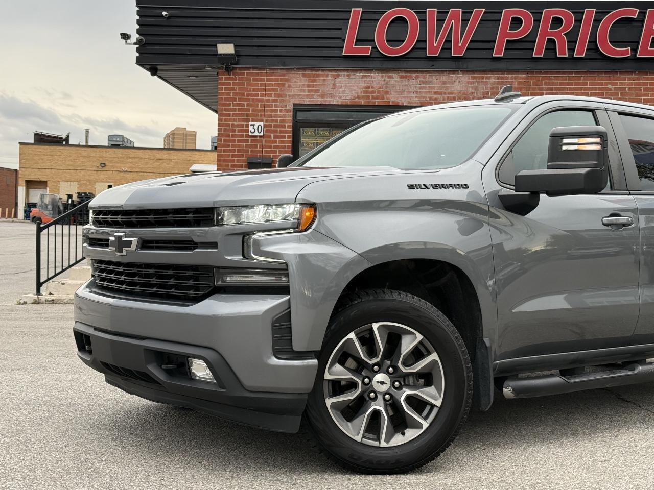 2021 Chevrolet Silverado 1500 4WD * Crew Cab * 147 * RST * 5.7 * V8 * 5th Wheel Photo2