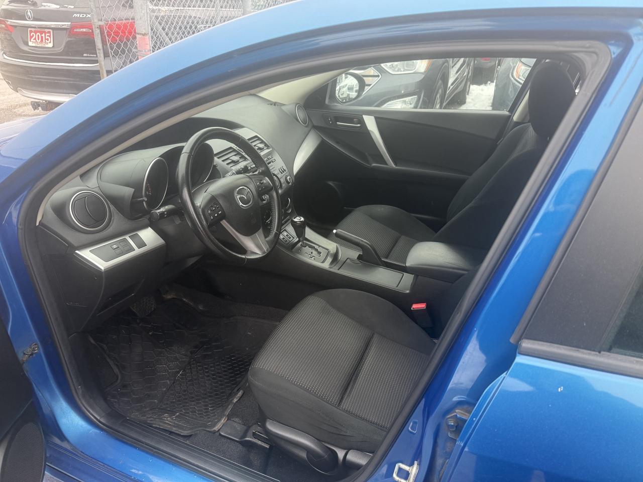 2012 Mazda MAZDA3 *** 3 YEAR WARRANTY INCLUDED *** Photo