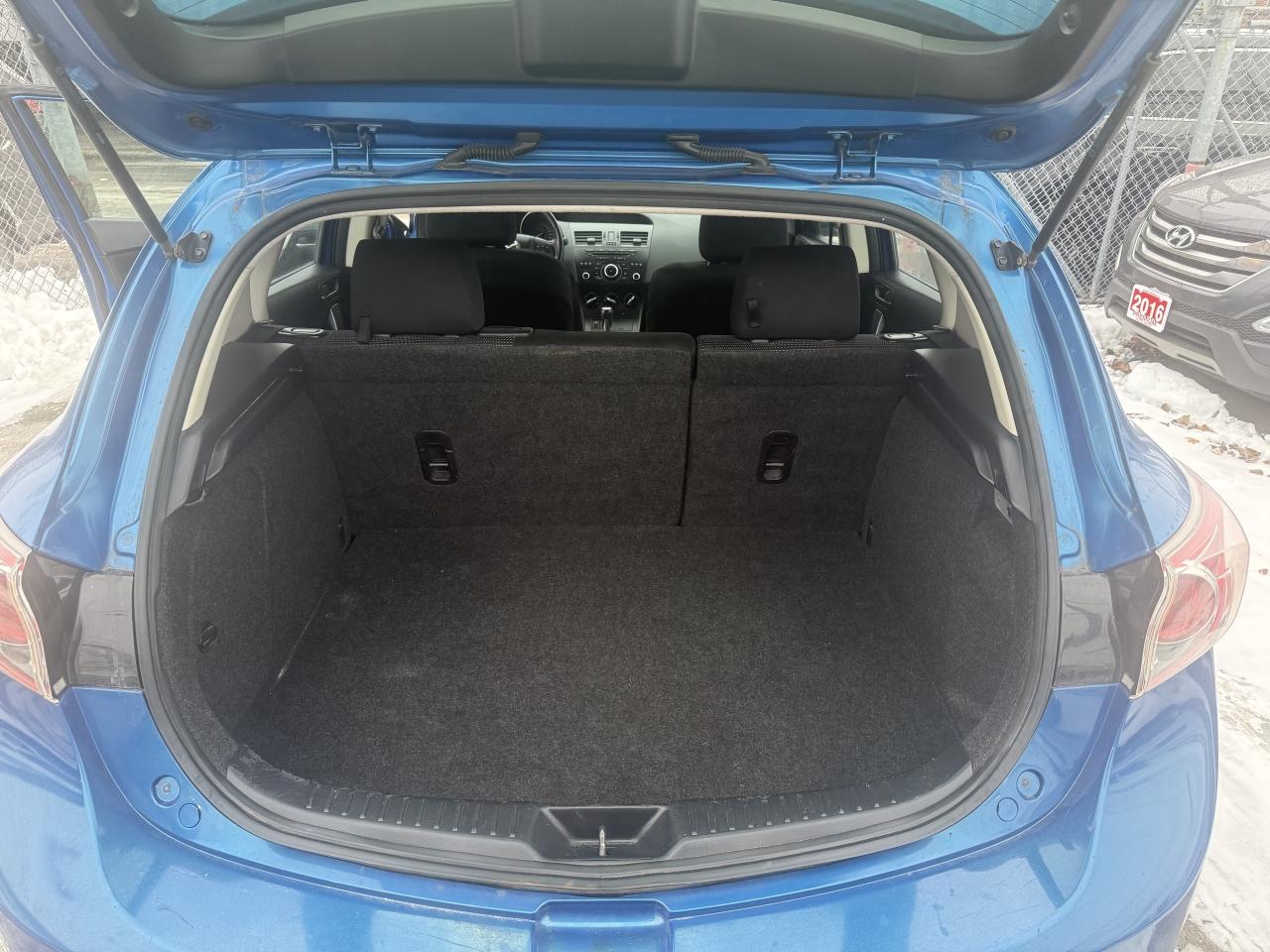 2012 Mazda MAZDA3 *** 3 YEAR WARRANTY INCLUDED *** Photo