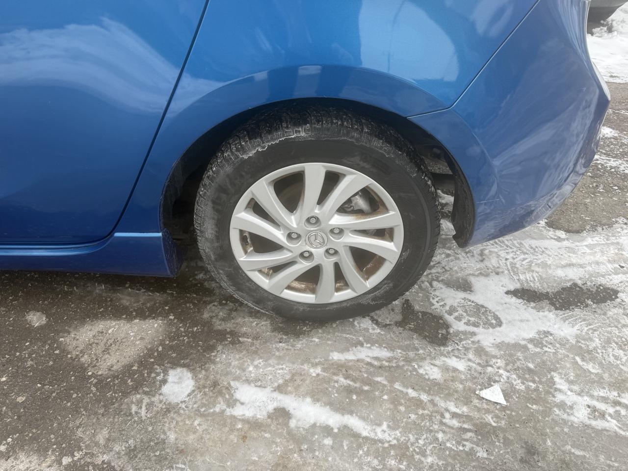 2012 Mazda MAZDA3 *** 3 YEAR WARRANTY INCLUDED *** Photo