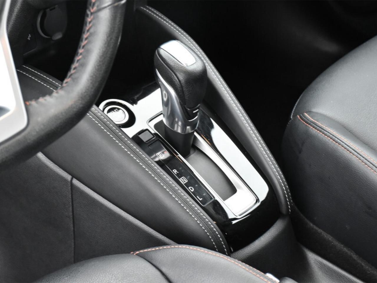 2019 Nissan Kicks SR   Bose Audio   Heated Seats   BSM   Rear Camera Photo