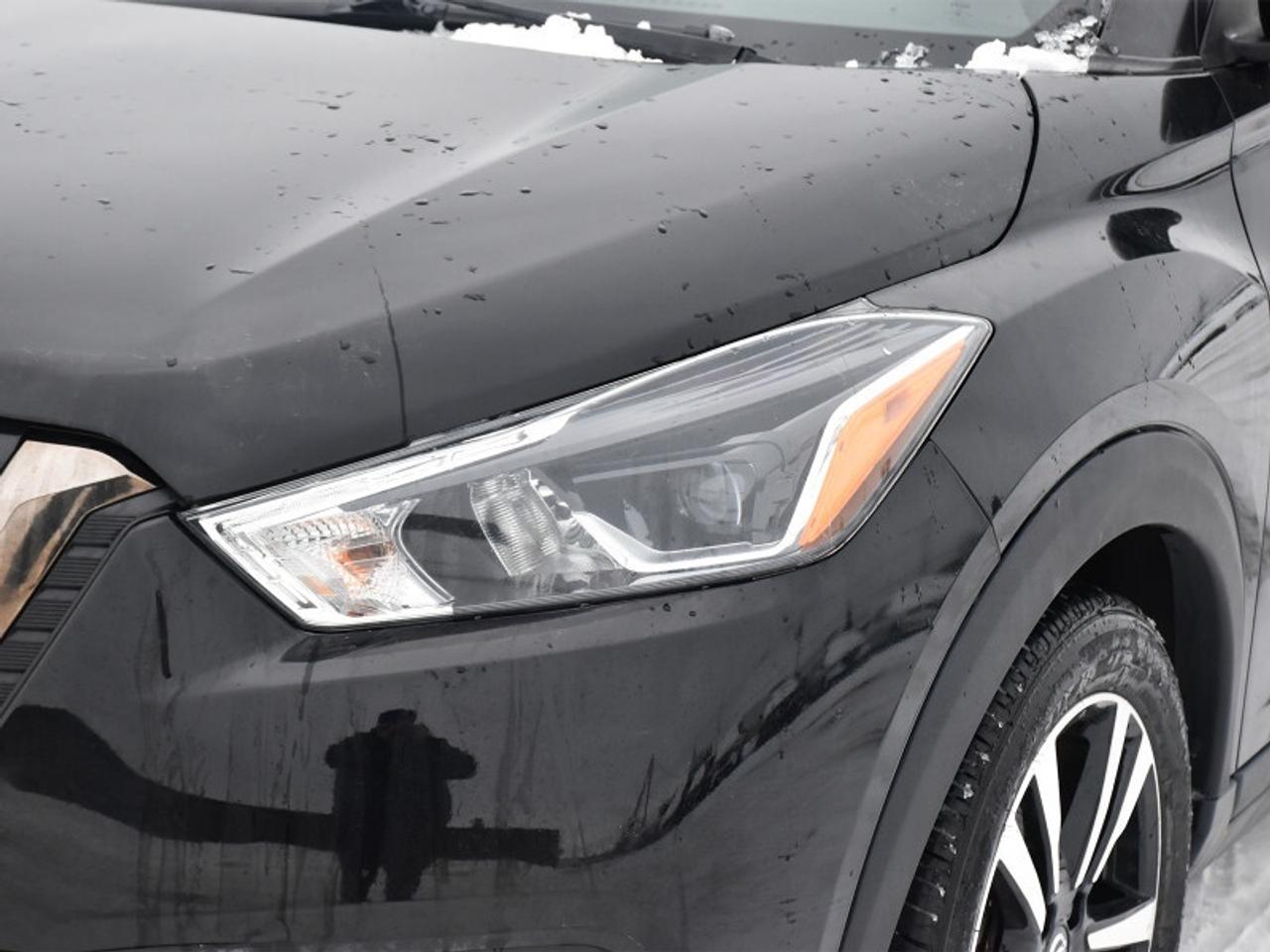 2019 Nissan Kicks SR   Bose Audio   Heated Seats   BSM   Rear Camera Photo