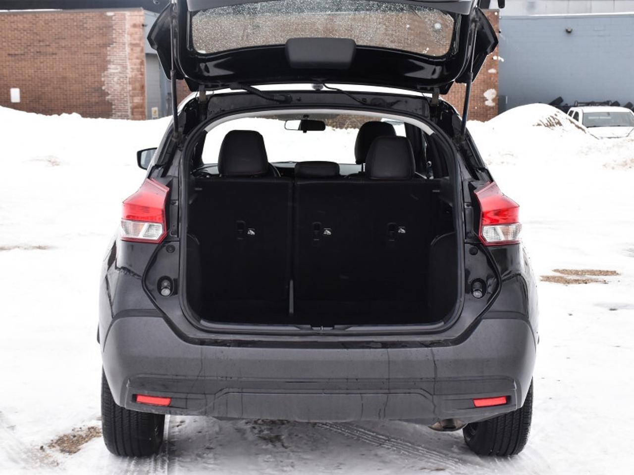 2019 Nissan Kicks SR   Bose Audio   Heated Seats   BSM   Rear Camera Photo