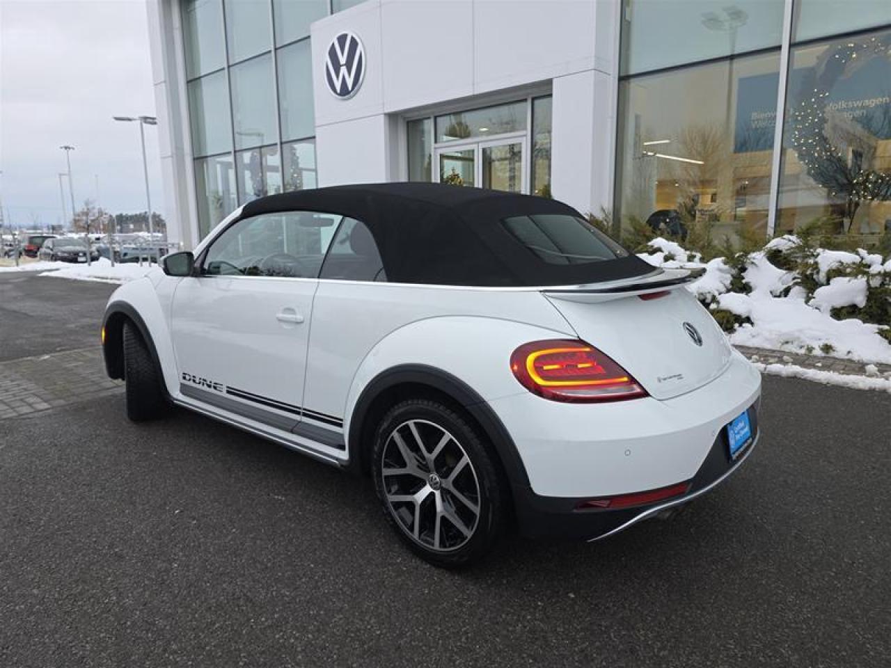2019 Volkswagen Beetle Dune Convertible 2.0T 6sp at w/Tip Photo3