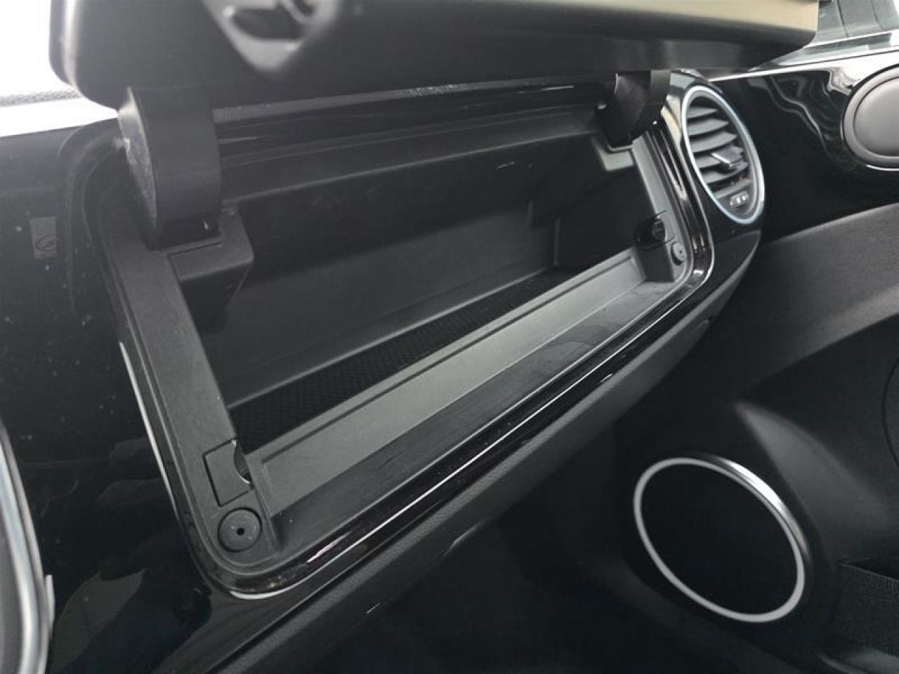 2019 Volkswagen Beetle Dune Convertible 2.0T 6sp at w/Tip Photo