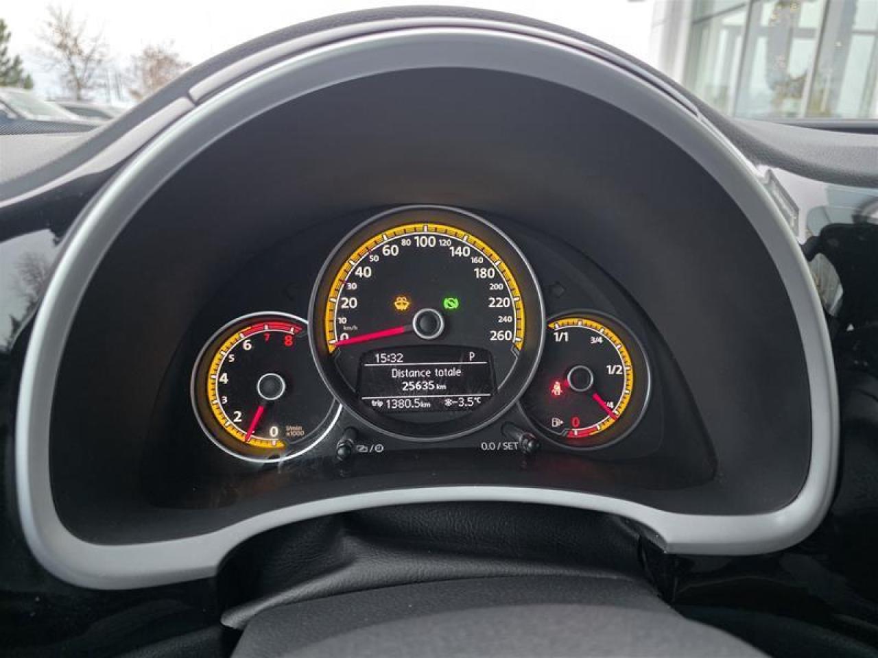 2019 Volkswagen Beetle Dune Convertible 2.0T 6sp at w/Tip Photo