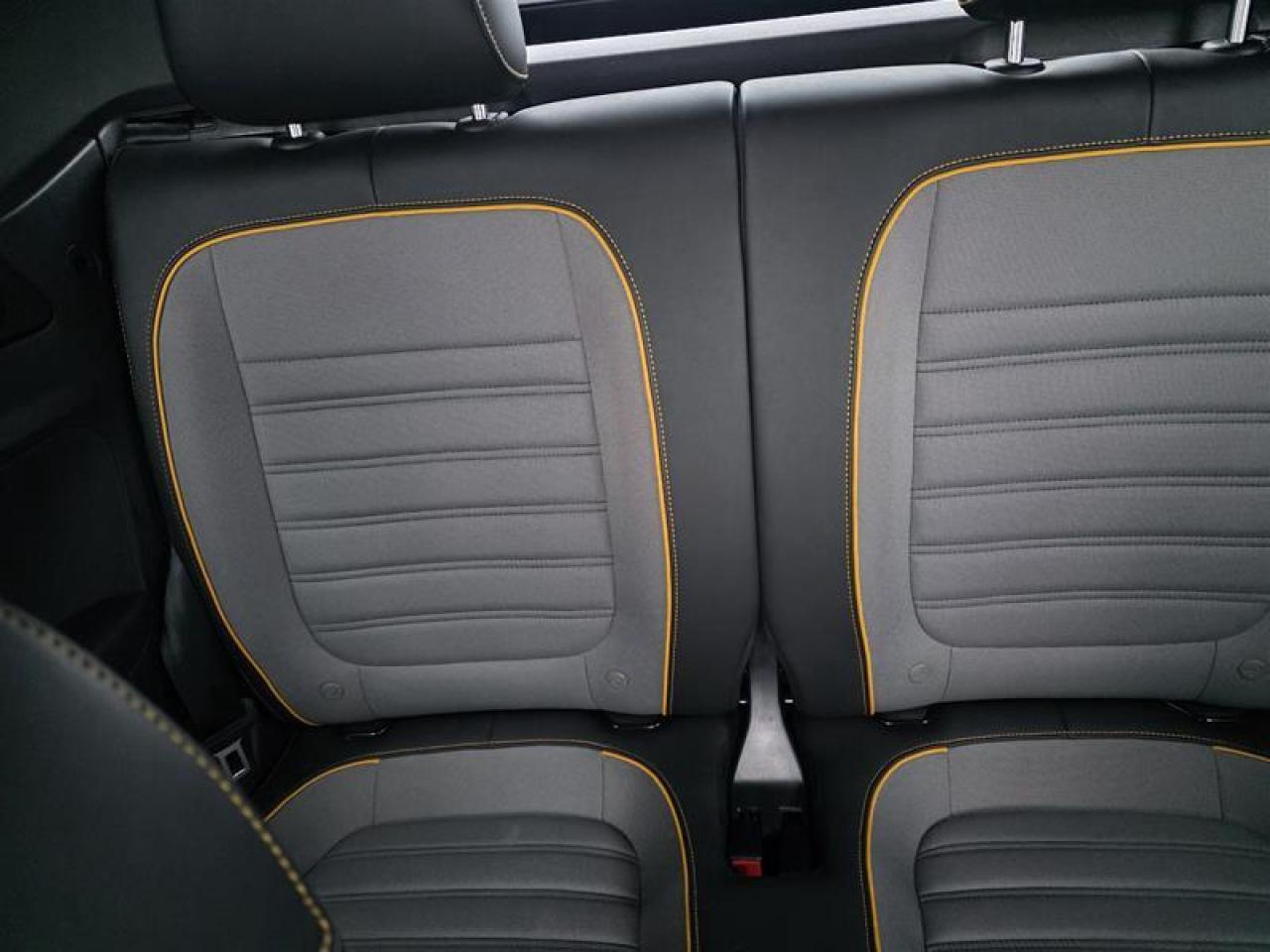 2019 Volkswagen Beetle Dune Convertible 2.0T 6sp at w/Tip Photo