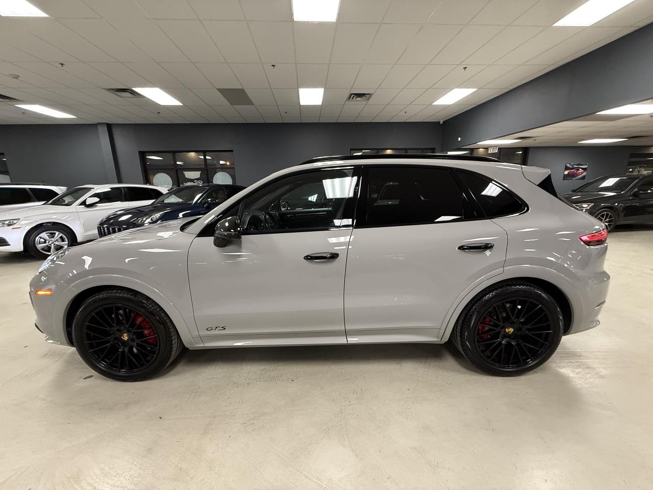 2021 Porsche Cayenne GTS AWD**ONE OWNER**FULLY SERVICED BY PORSCHE** Photo