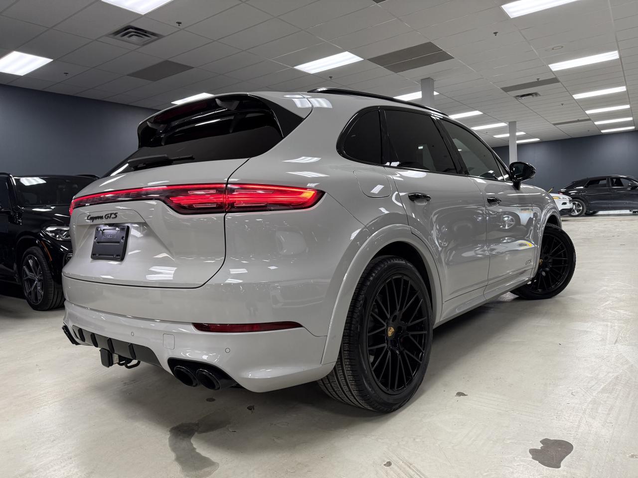 2021 Porsche Cayenne GTS AWD**ONE OWNER**FULLY SERVICED BY PORSCHE** Photo