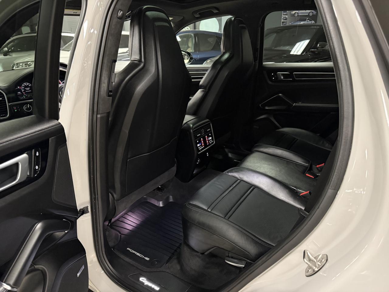 2021 Porsche Cayenne GTS AWD**ONE OWNER**FULLY SERVICED BY PORSCHE** Photo