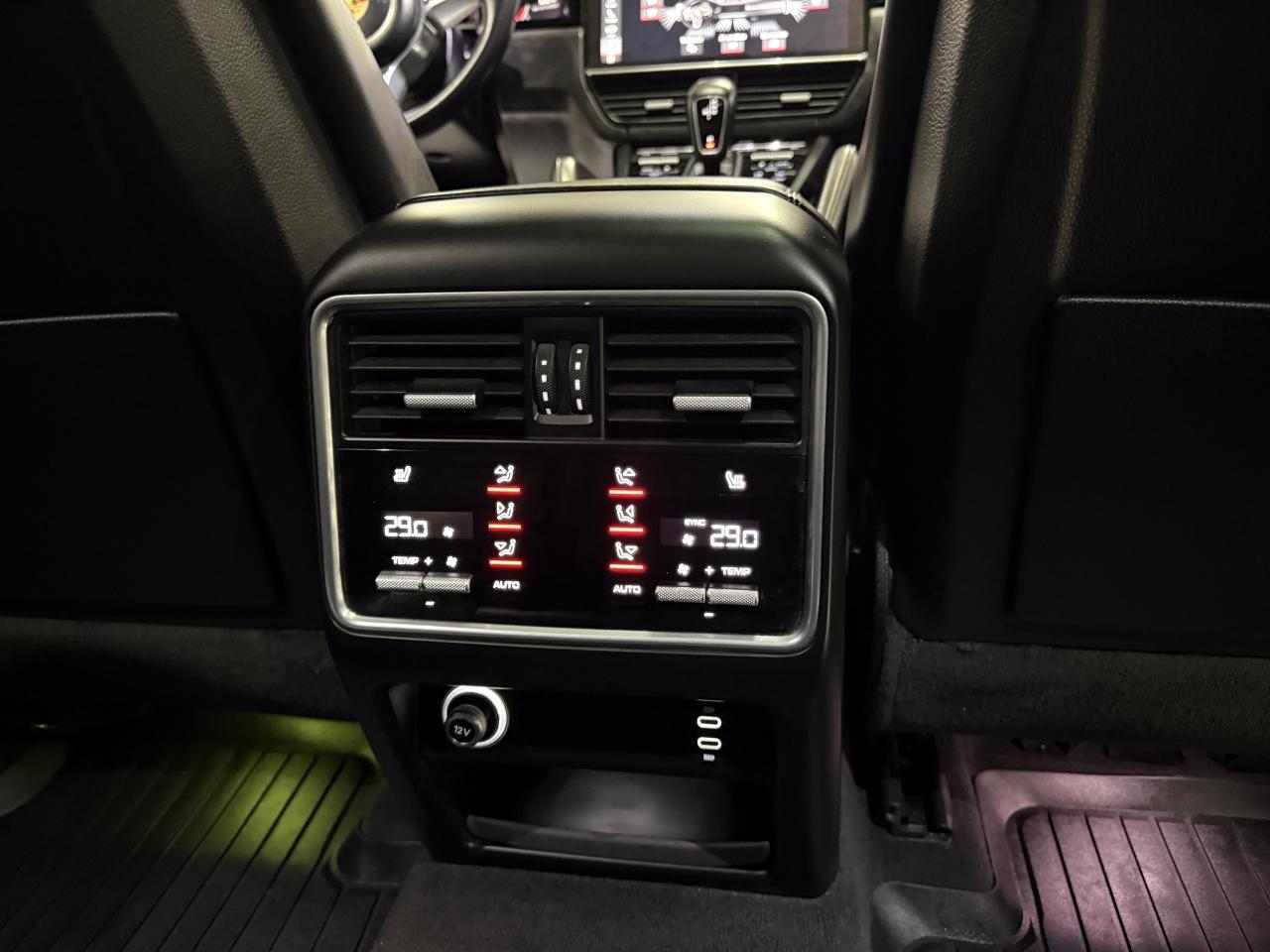 2021 Porsche Cayenne GTS AWD**ONE OWNER**FULLY SERVICED BY PORSCHE** Photo